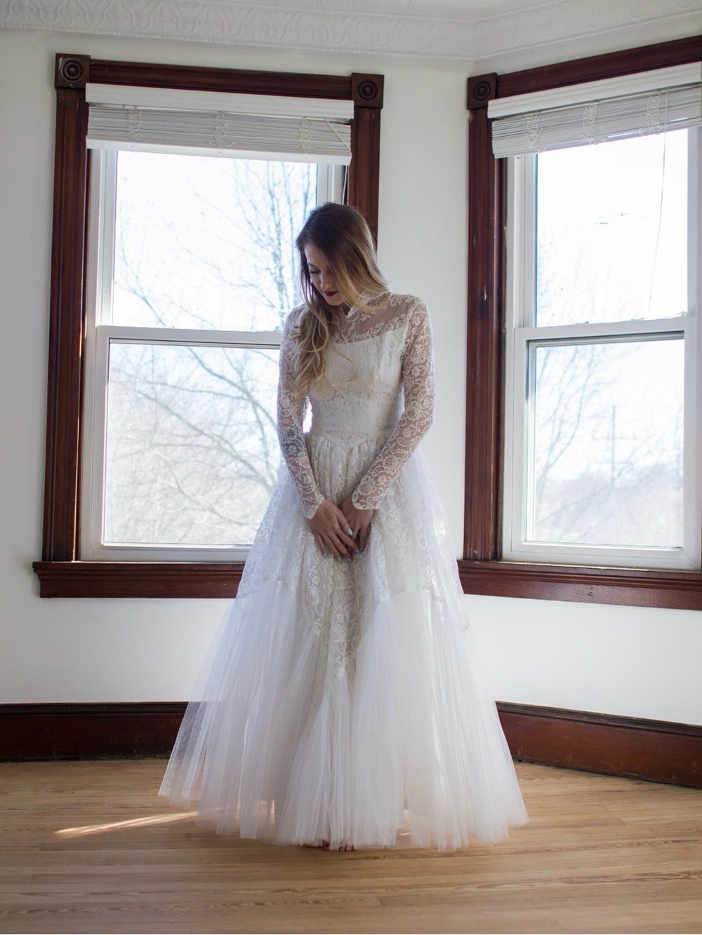 π€ Vintage Long Sleeve Lace Wedding Dress π€